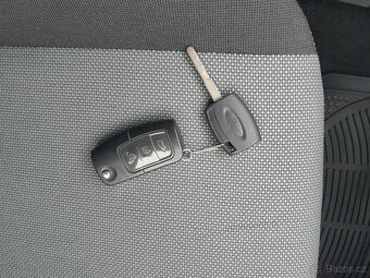 Ford Focus combi 1.6.TDCi, 80kW, manuál - 19