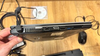 FUJITSU LIFEBOOK E756 s příslušenstvím - 19