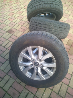 Toyota Land Cruiser 200 4.5 D4-D V8 / 69.850 km / 183kW - 19