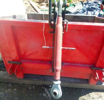TRAKTOR ZETOR + VALNÍK + LOPATA - 19