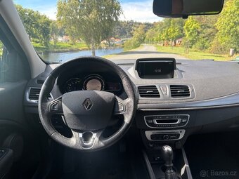 Renault Megane limited combi 1.2i tce 85kw. 2015 1. majitel - 19
