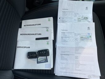 Škoda Octavia, 2.0 TSI 162kW -RS-XEN-PANORAMA - 19