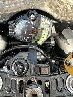 Yamaha YZF-R1 (2013), Akrapovič, 29 600 km – krásný stav - 19