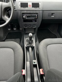 Škoda Fabia najeto 20.000 km, nová z ČR seris. kniha - 19