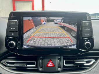 Hyundai i30 1,6 CRDi 48V Mildhybrid / DCT / 2021 - 19