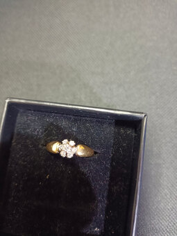 Zlatý prsten s diamanty; 2,28g, 57mm, certifikát - 19
