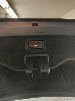 Audi s8 v10 sběratelský kousek - 19