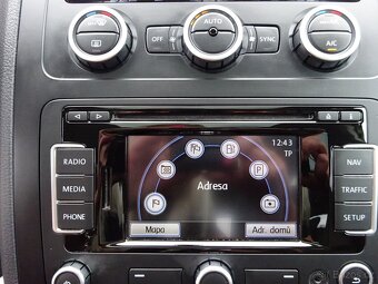 Volkswagen Touran 1,4 TSI,AUTOMAT, 7 MÍST - 19