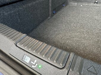 Škoda Superb 2.0 TDI 110kW DSG L&K - CZ - 19