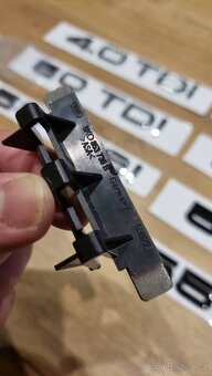 AUDI chromove znaky loga AUDI kruhy - 19