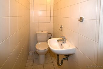 Velmi pěkný 2+kk, 68m2 se dvěma lodžiemi, garáží a sklepem,  - 19