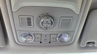 ŠKODA OCTAVIA 3 COMBI 1.4 TSI - ELEGANCE - PANORAMA - 19