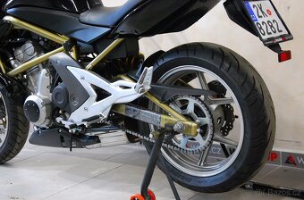 Kawasaki ER-6n - velmi hezký stav - 19