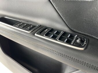 Jaguar XF 30d 221kW KeyLess FullLED DPH - 19