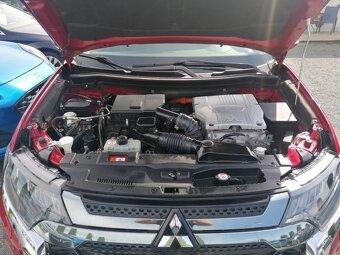 Mitsubishi Outlander 2.4 PHEV,4WD,LED,Kamera,Tažné - 19