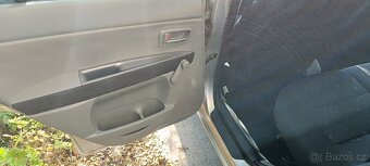 PRODÁM MAZDA 2, 1.2 BENZÍN, velmi pěkný stav, klima, nové pn - 19