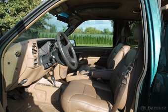 1995 Chevrolet Suburban 4WD 5.7 V8 - 19