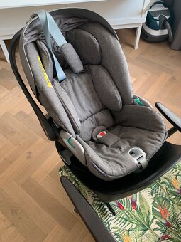 Autosedačka Cloud Z2 i-Size Plus 2022 + Isofix (otočná zákla - 19