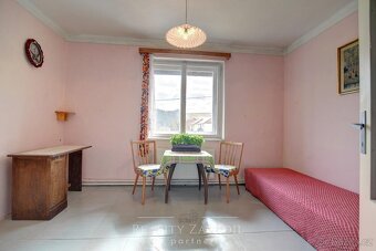 Prodej rodinné domy, 180 m2 - Hostinné, ev.č. 501 - 19