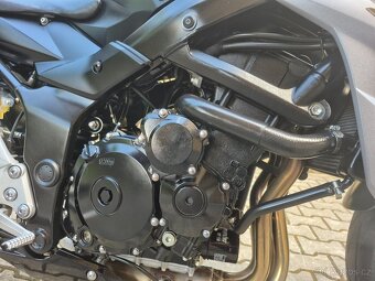 Suzuki GSR 750 - TOP STAV + VÝBAVA - 12 000 KM 123.000,- Kč - 19