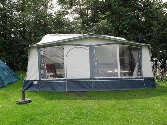 Prodám karavan Hobby 440 sf,r.v.2008 + mover + předstan. - 19