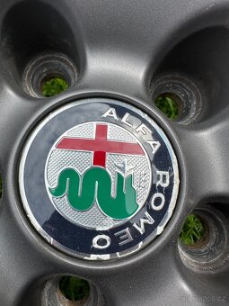 Prodám originální sadu ALU kol Alfa Romeo 17” s pneu - 19