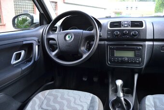 Škoda Fabia II 1.2 51kw benzín rok2008 - 19