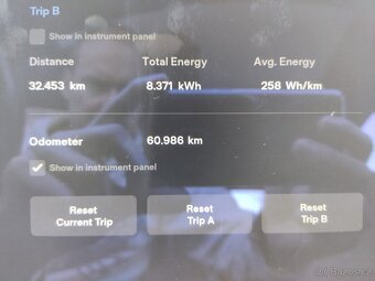 TESLA MODEL S 85D, 4x4 ,1 MAJITEL,NABÍJENÍ ZDARMA - 19
