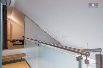 Pronájem bytu 6+1, 160 m², Praha 7, ul. Strojnická - 19