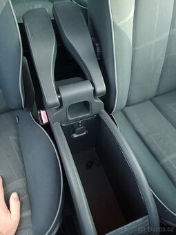 Renault Megane Scenic 1,6 benzín, 83kw, r.v. 4/2004 - 19