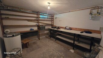 Řadový dům s garáží a krytým bazénem - 19