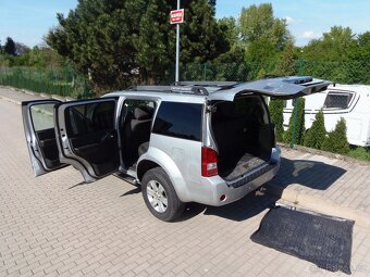 Nissan Pathfinder 2.5 DCi 4x4 tažné 3T - 19