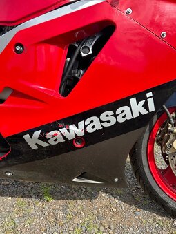 Kawasaki ZXR 750 H1 - 19