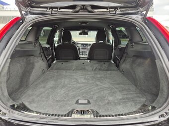 VOLVO V60 2.0D4 BUSINESS XENON VÝHŘEV NAVI LED ALU 18 - 19