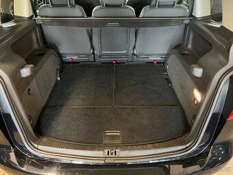 Volkswagen Touran 2.0TDI DSG 7-míst KAMERA TEMPOMAT - 19