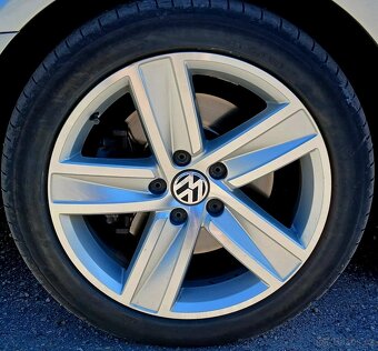 Volkswagen Passat CC 2,0tdi DSG - 19