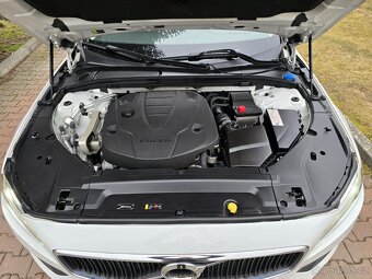Volvo V90 D3 kombi 2017 -SERVIS VOLVO-WEBASTO- 287 tkm - 19