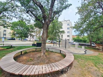 pronájem bytu 2+kk 48m2 po rekonstrukci 4. patro cihla výtah - 19