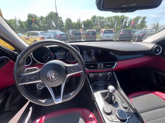 Alfa Romeo Giulia - 19