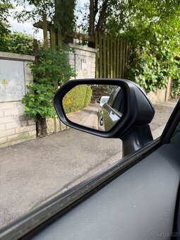 Toyota Corolla 2023 km- 20,000 - 19