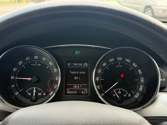 Škoda Superb II 2.0tdi 140ps combi DSG-NAVI-Dekra - 19