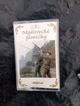 (1) MC kazety - 19
