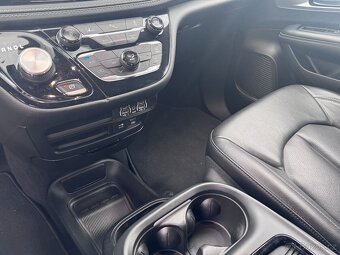Chrysler Pacifica 3,6 Hybrid RU Radar S type 2022 - 19