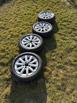 Mercedes-Benz A 180 (2017) - 19