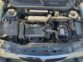 Lancia Dedra 1.8i - 19