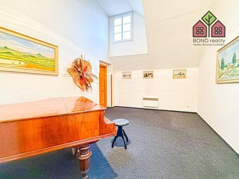 Víceúčelový areál, RD, kanceláře, bazén, vedlejší stavby, pa - 19