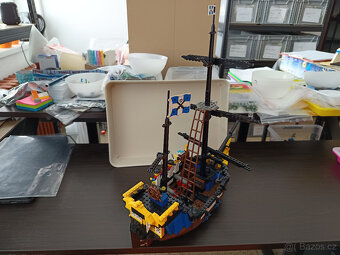 LEGO Pirates 6274 Caribbean Clipper - 19