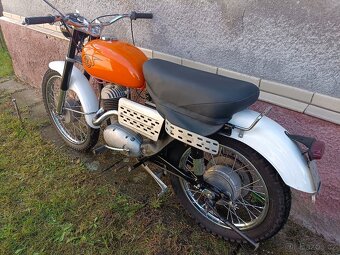 stavba trialu terénní závodní motocykl čz 125 nebo 175 ccm - 19
