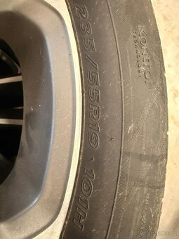 Hyundai Grand Santa Fe - 19