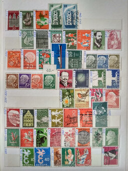 Poštovní známky v albu - protektorát - 19